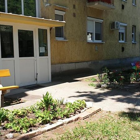 Royal Apartman Eger Bagian luar foto