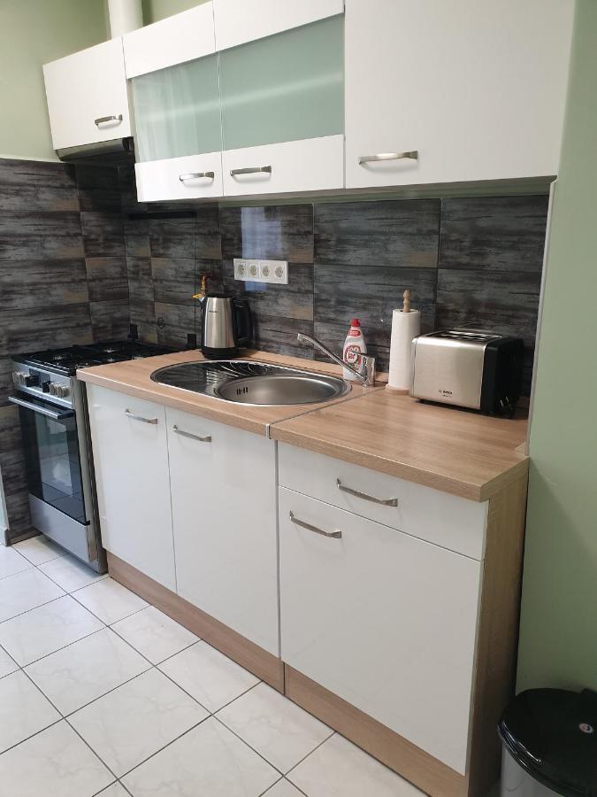 Royal Apartman Eger Bagian luar foto