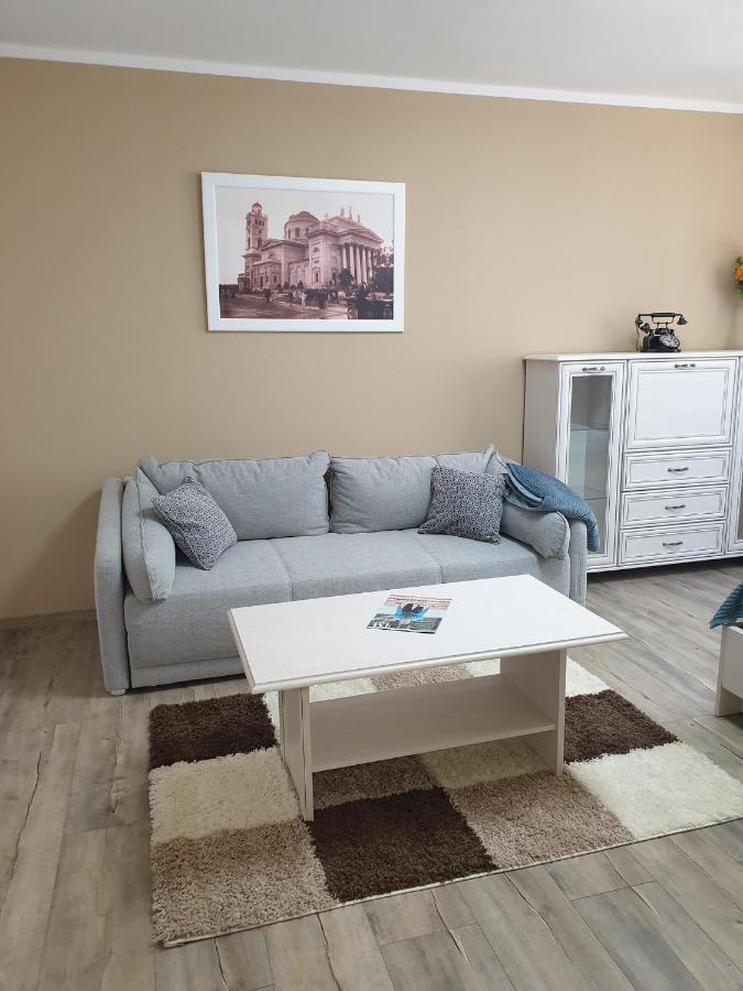 Royal Apartman Eger Bagian luar foto